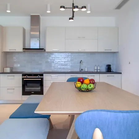 Appartement Blauw With Infinity Pool & Sea Views