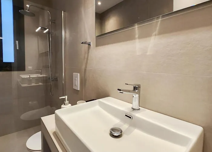 Blauw With Infinity Pool & Sea Views Apartment *